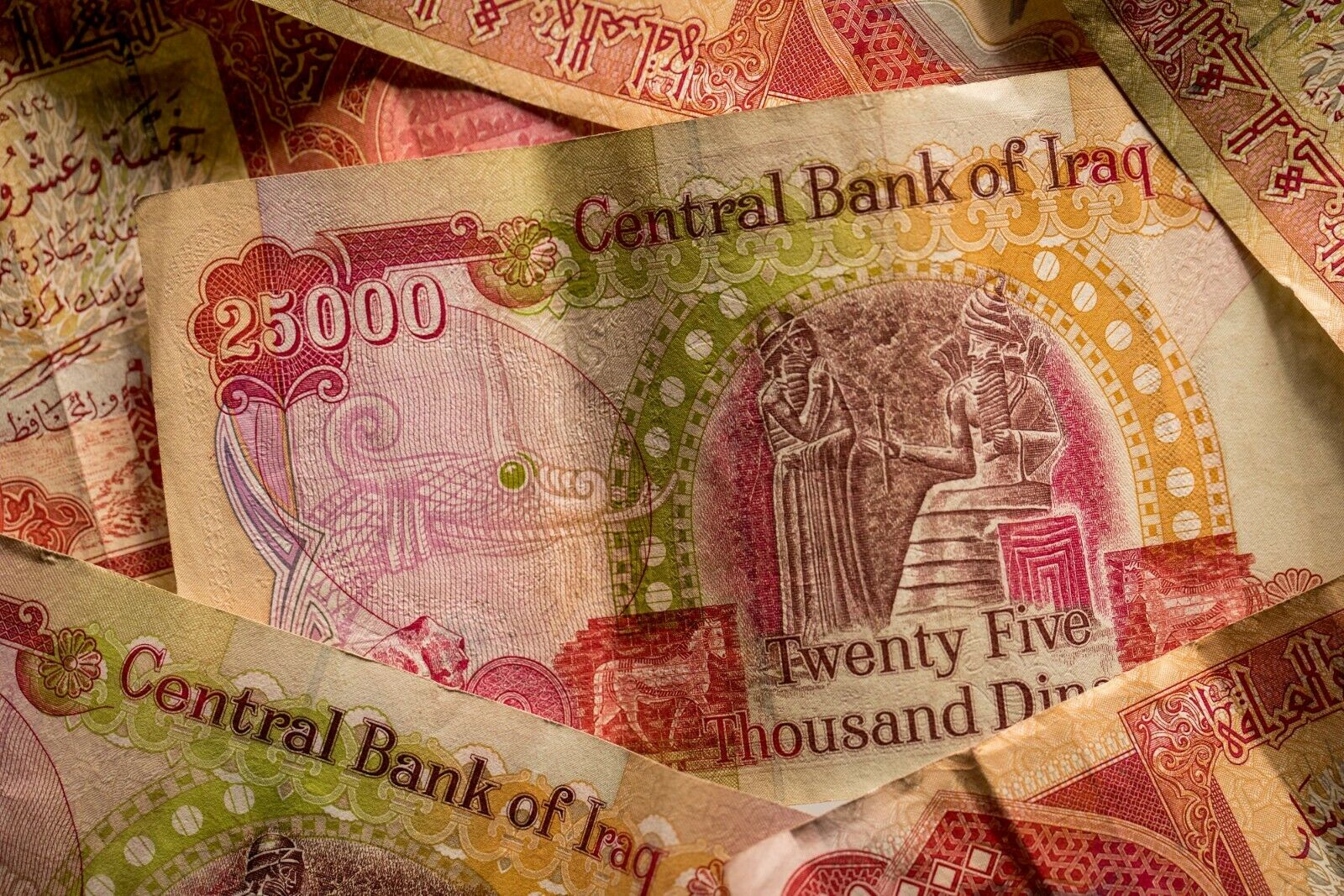 400,000 Iraqi Dinar (16 X 25,000) Circulated!!!