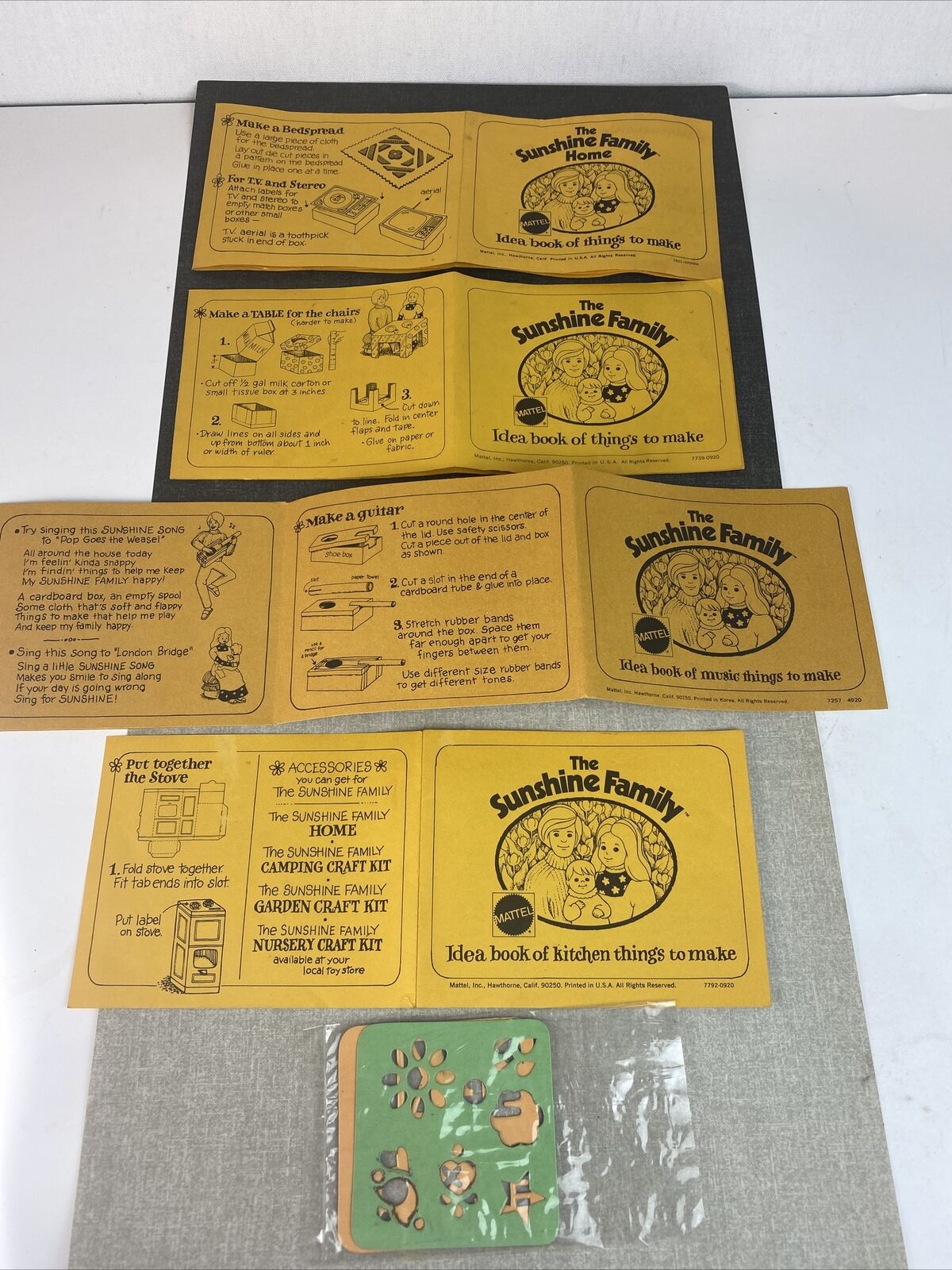 Lot Of 4 Sunshine Family Vintage Mattel 70's Craft Idea Booklets And Stencils
